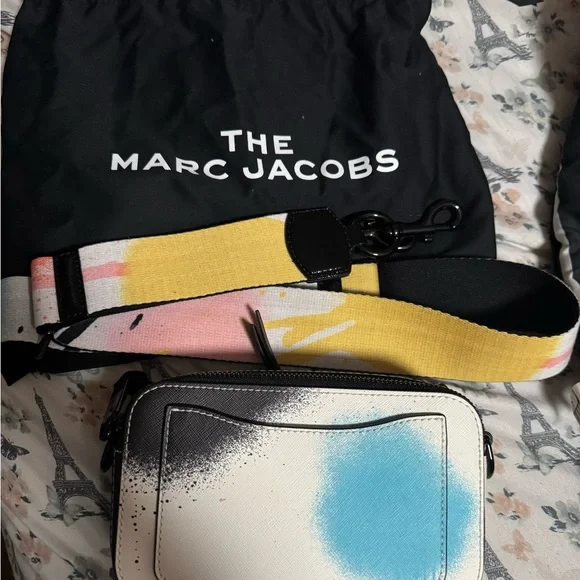 Marc Jacobs Black and Blue Crossbody snapshot Bag with Yellow Strap - Picture 2 of 12